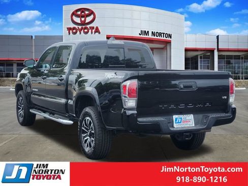 Used 2022 Toyota Tacoma TRD Sport w/ Technology Package RWD image 8