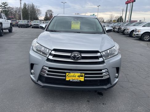 Used 2017 Toyota Highlander Limited w/ Protection Package #3 image 3