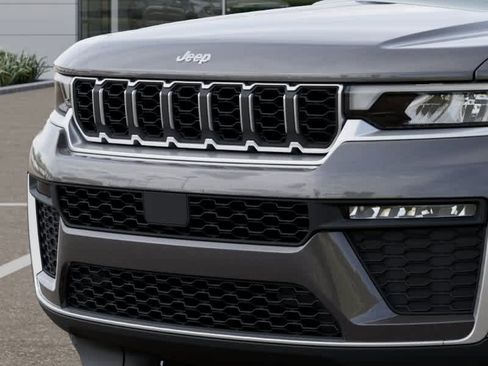 New 2026 Jeep Grand Cherokee L Limited AWD/4WD image 11