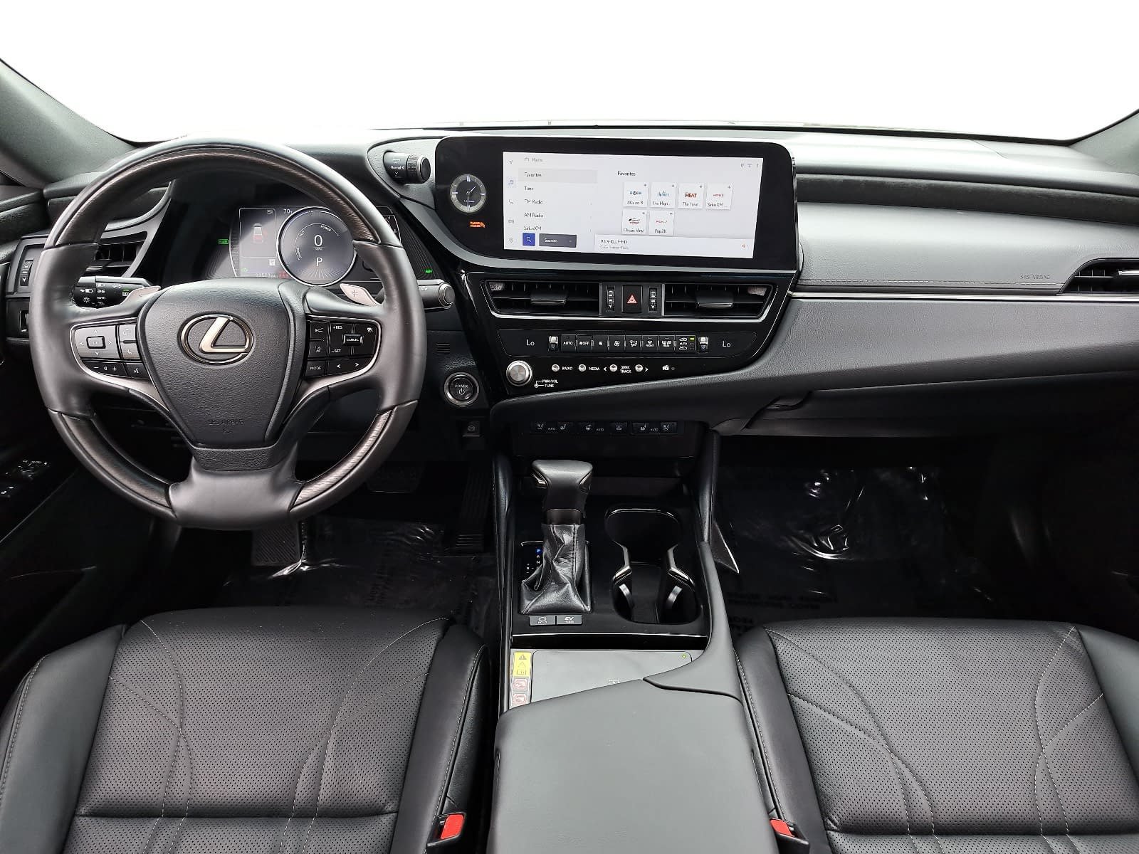 Used 2024 Lexus ES 300h w/ Accessory Package (Z1) FWD image 9