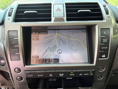 Used 2015 Lexus GX 460 w/ Premium Package AWD/4WD image 16
