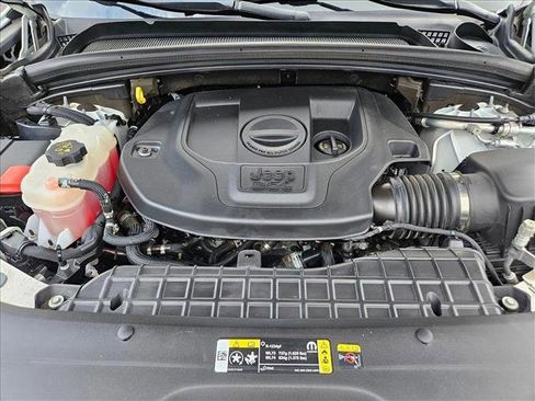 Used 2023 Jeep Grand Cherokee L Overland w/ Luxury Tech Group IV RWD image 24