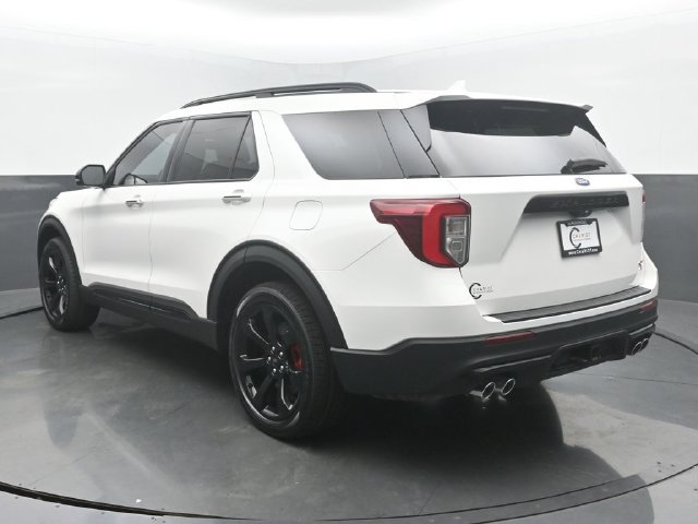 Used 2023 Ford Explorer ST w/ Technology Package AWD/4WD image 4