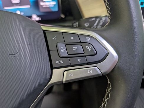 Used 2025 Volkswagen Atlas SE AWD/4WD image 18
