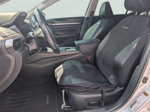 Used 2019 Nissan Altima 2.5 SL FWD image 4