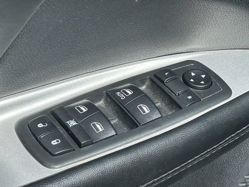 Used 2018 Dodge Journey SXT w/ Connectivity Group FWD image 26