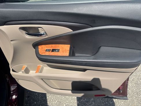 Used 2019 Honda Ridgeline RTL image 17