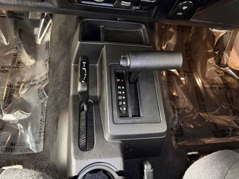 Used 2006 Jeep Wrangler X image 24