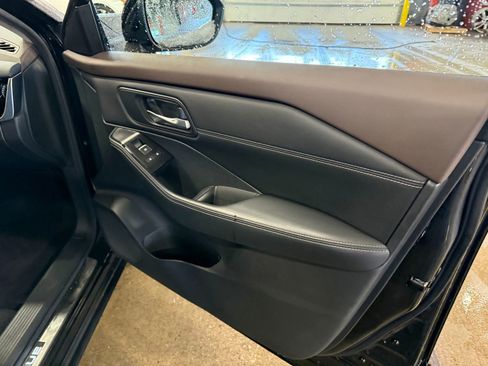 Certified 2023 Nissan Rogue SL image 33