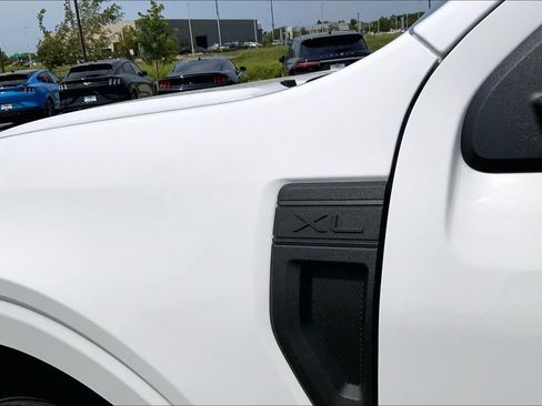 Used 2023 Ford Maverick XL FWD image 4