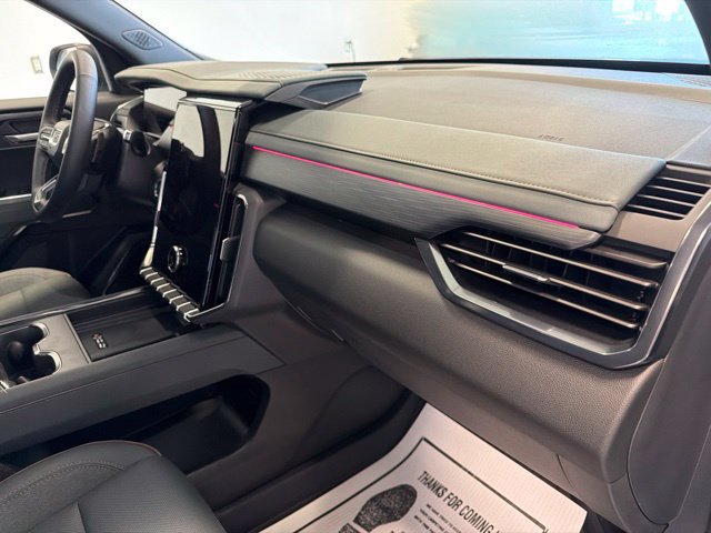 Used 2026 GMC Acadia AT4 w/ LPO, Floor Liner Package AWD/4WD image 40