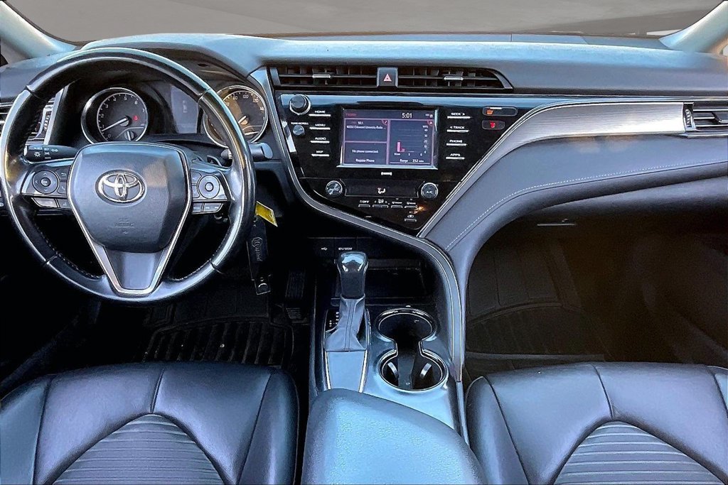 Used 2020 Toyota Camry SE FWD image 7