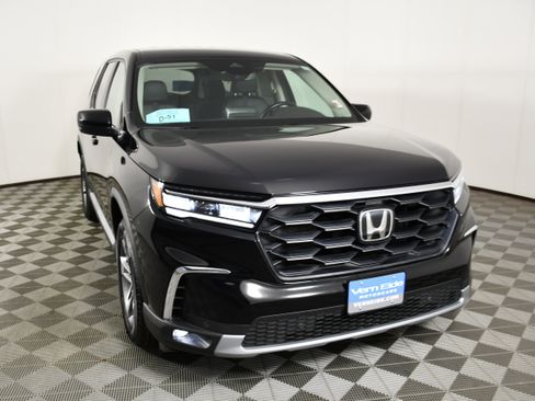 Certified 2024 Honda Pilot EX-L image 3