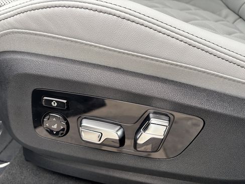 New 2026 BMW X5 xDrive50e w/ M Sport Package image 17