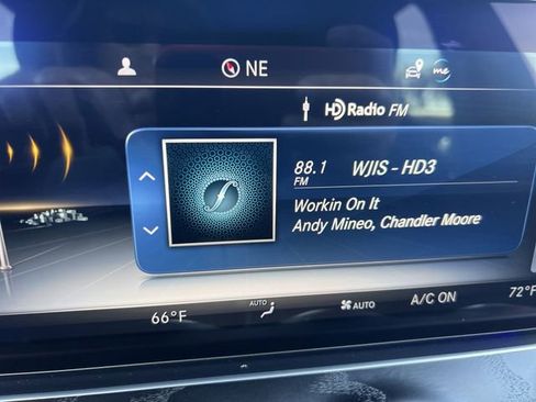 Used 2020 Mercedes-Benz E 450 4MATIC Sedan image 44