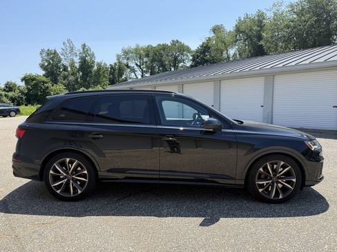 Used 2023 Audi SQ7 Prestige w/ Prestige Package AWD/4WD image 6