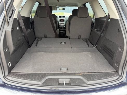 Used 2016 GMC Acadia SLE FWD image 17