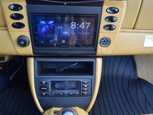 Used 2000 Porsche 911 Carrera 4 image 64