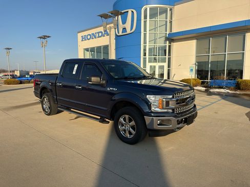 Used 2018 Ford F150 XLT w/ Equipment Group 302A Luxury image 3