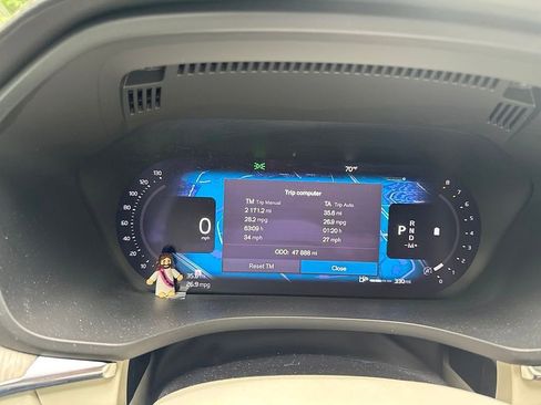 Used 2022 Volvo XC60 B5 Inscription w/ Advanced Package FWD image 18