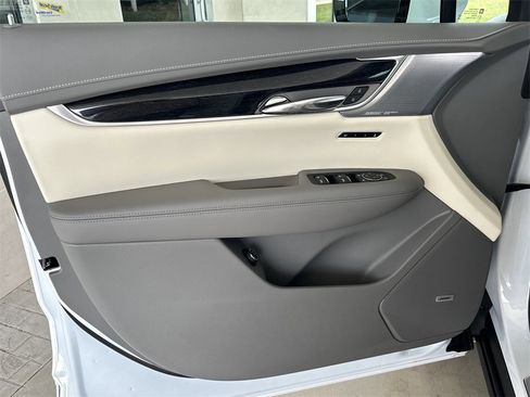 New 2025 Cadillac XT6 Premium Luxury image 10
