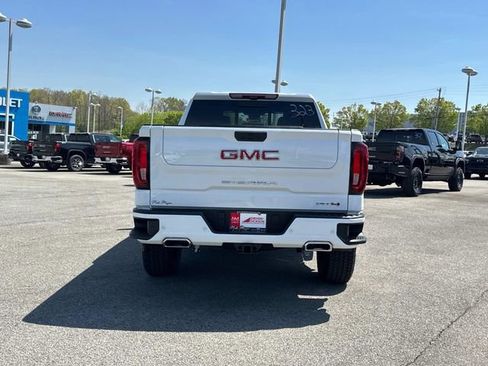 New 2026 GMC Sierra 1500 AT4 w/ AT4 Premium Package AWD/4WD image 5