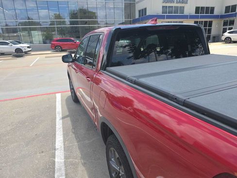 Used 2023 Honda Ridgeline Sport image 6