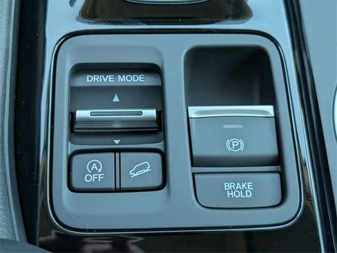 New 2025 Honda Pilot Touring image 23