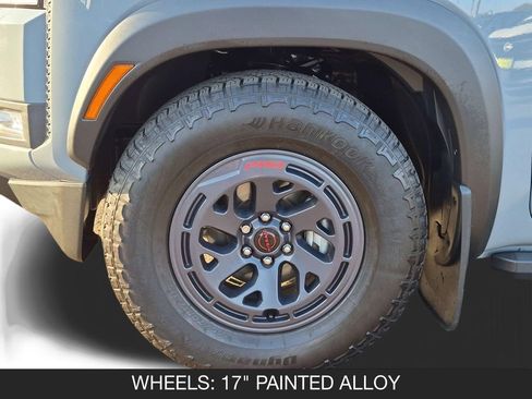 Used 2025 Nissan Frontier Pro-X RWD image 11