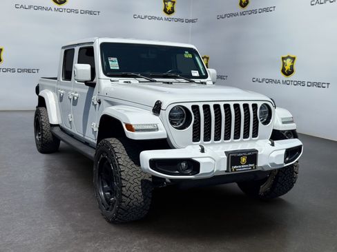 Used 2021 Jeep Gladiator Overland AWD/4WD image 7