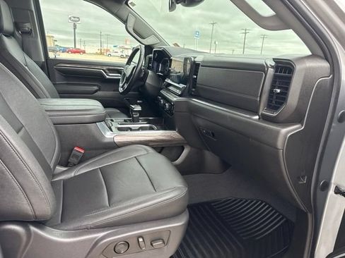 Used 2024 Chevrolet Silverado 1500 LTZ w/ LTZ Convenience Package II AWD/4WD image 25