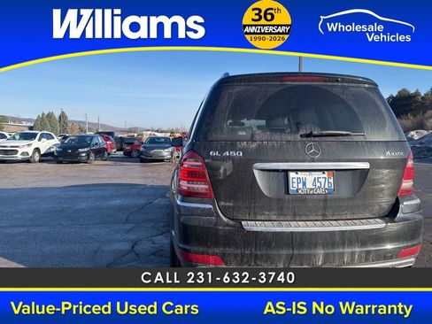 Used 2011 Mercedes-Benz GL 450 4MATIC image 11