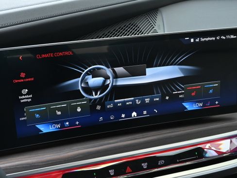 New 2026 BMW 760i xDrive AWD/4WD image 17