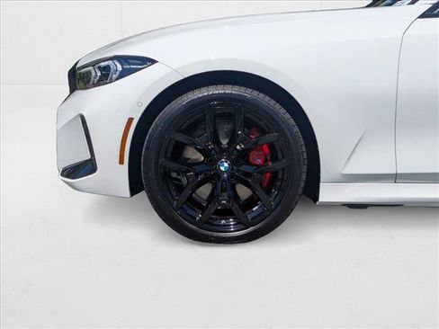 Used 2025 BMW 330i xDrive Sedan w/ M Sport Package image 10