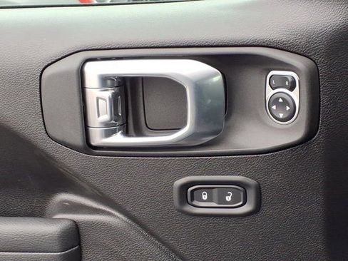 New 2026 Jeep Gladiator Mojave w/ Safety Group image 15