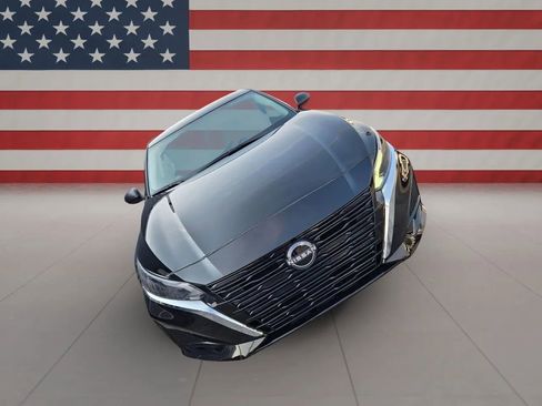 Used 2025 Nissan Altima 2.5 SV image 17