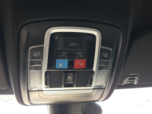 Used 2025 RAM 1500 Big Horn AWD/4WD image 16