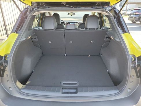 Used 2025 Nissan Kicks SR image 24