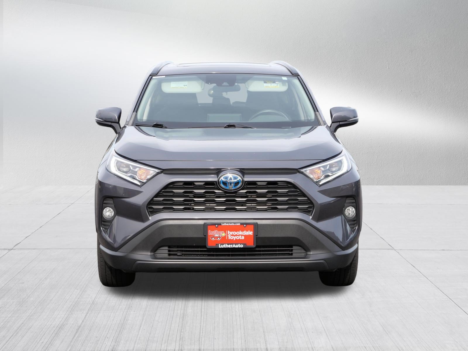 Used 2020 Toyota RAV4 XLE w/ Convenience Package AWD/4WD image 2