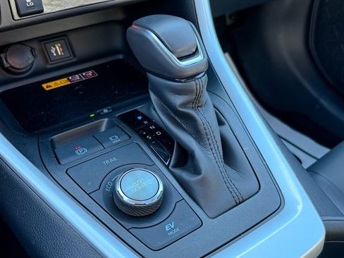 Used 2025 Toyota RAV4 XSE image 22