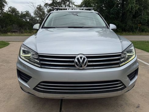 Used 2016 Volkswagen Touareg Sport AWD/4WD image 6