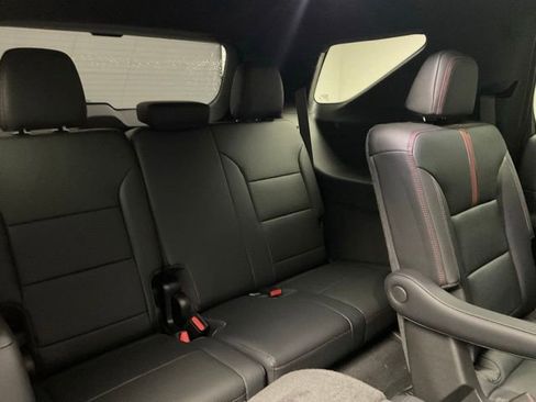 New 2026 Chevrolet Traverse RS w/ LPO, Floor Liner Package AWD/4WD image 19