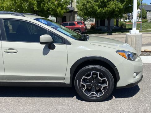 Used 2014 Subaru Crosstrek 2.0i Premium AWD/4WD image 8