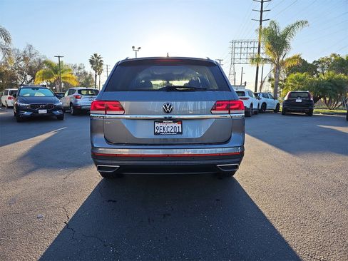 Used 2023 Volkswagen Atlas SE w/ Panoramic Sunroof Package image 6
