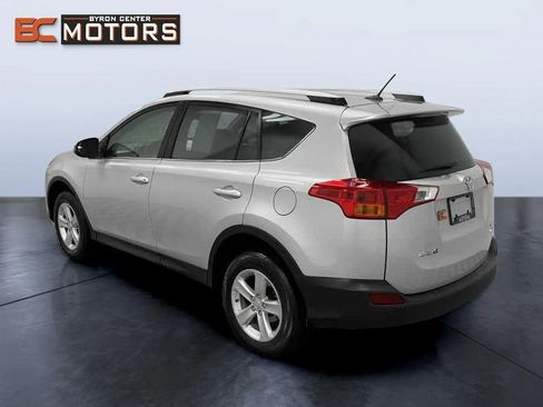 Used 2014 Toyota RAV4 XLE image 4