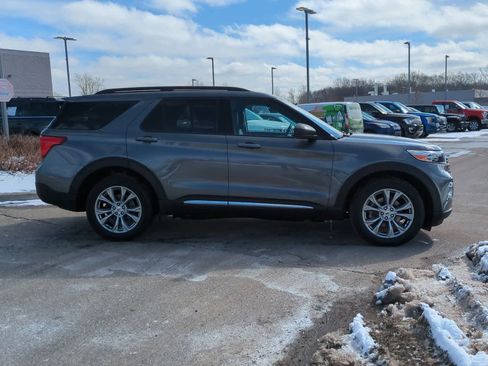 Certified 2023 Ford Explorer XLT w/ Equipment Group 202A image 9