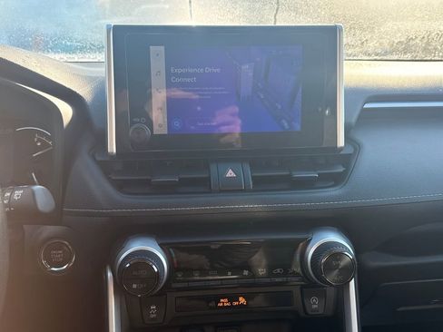 Used 2024 Toyota RAV4 XLE image 33