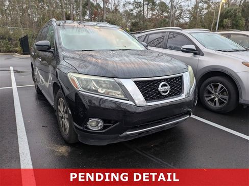 Used 2015 Nissan Pathfinder SV image 1