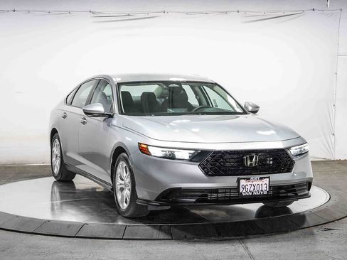 Used 2023 Honda Accord LX image 5