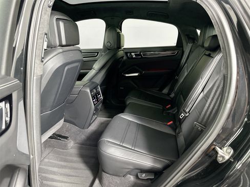 Certified 2023 Porsche Cayenne Turbo image 27
